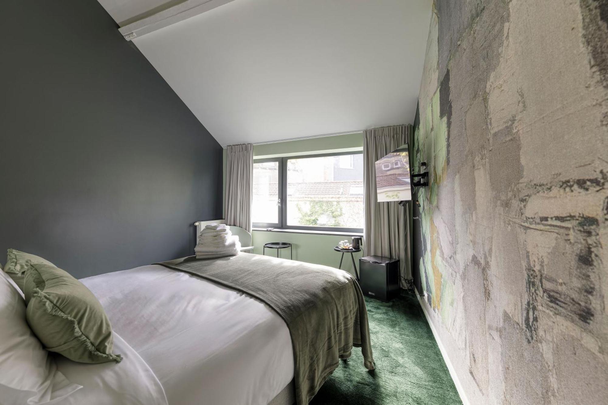 Atelier K - Art Guesthouse In Brussels Ixelles Bagian luar foto