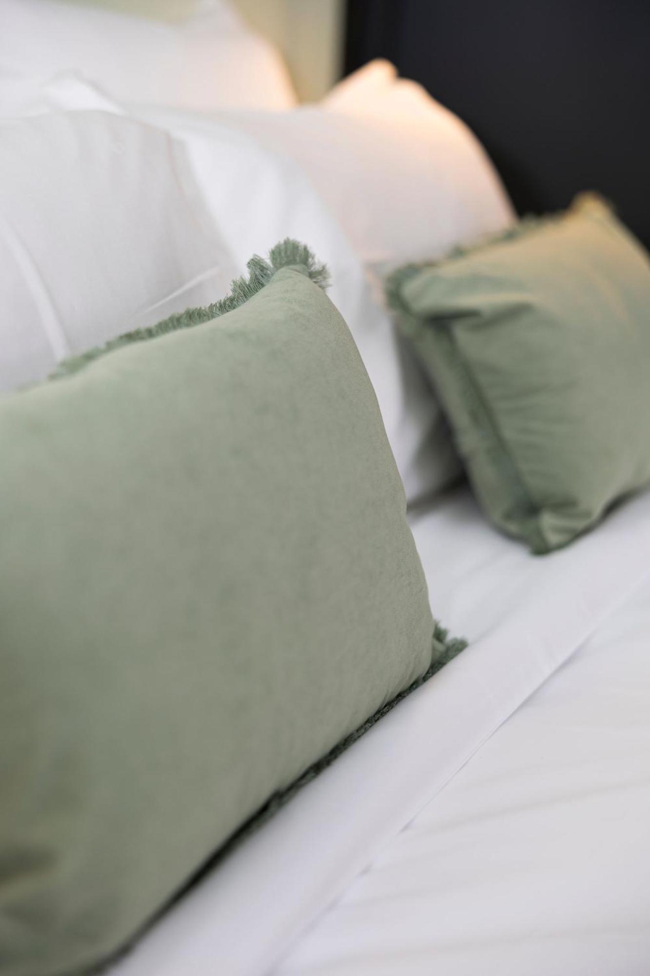 Atelier K - Art Guesthouse In Brussels Ixelles Bagian luar foto